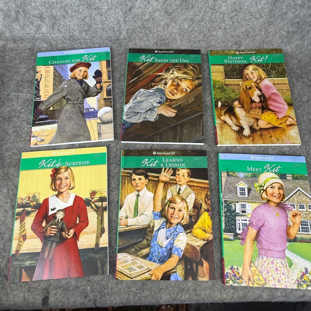 American Girl Kit Kittredge 1934 Boxed Set of 6 Paperback Books with Game - Picture 6 of 7